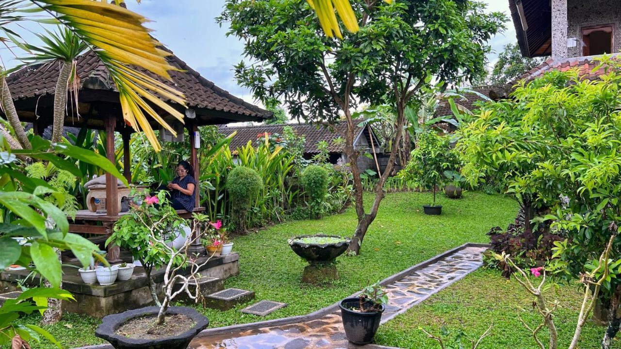 Gusti Home Stay Ubud Экстерьер фото
