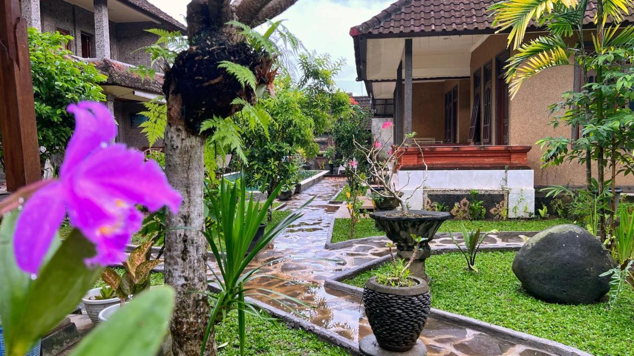 Gusti Home Stay Ubud Экстерьер фото