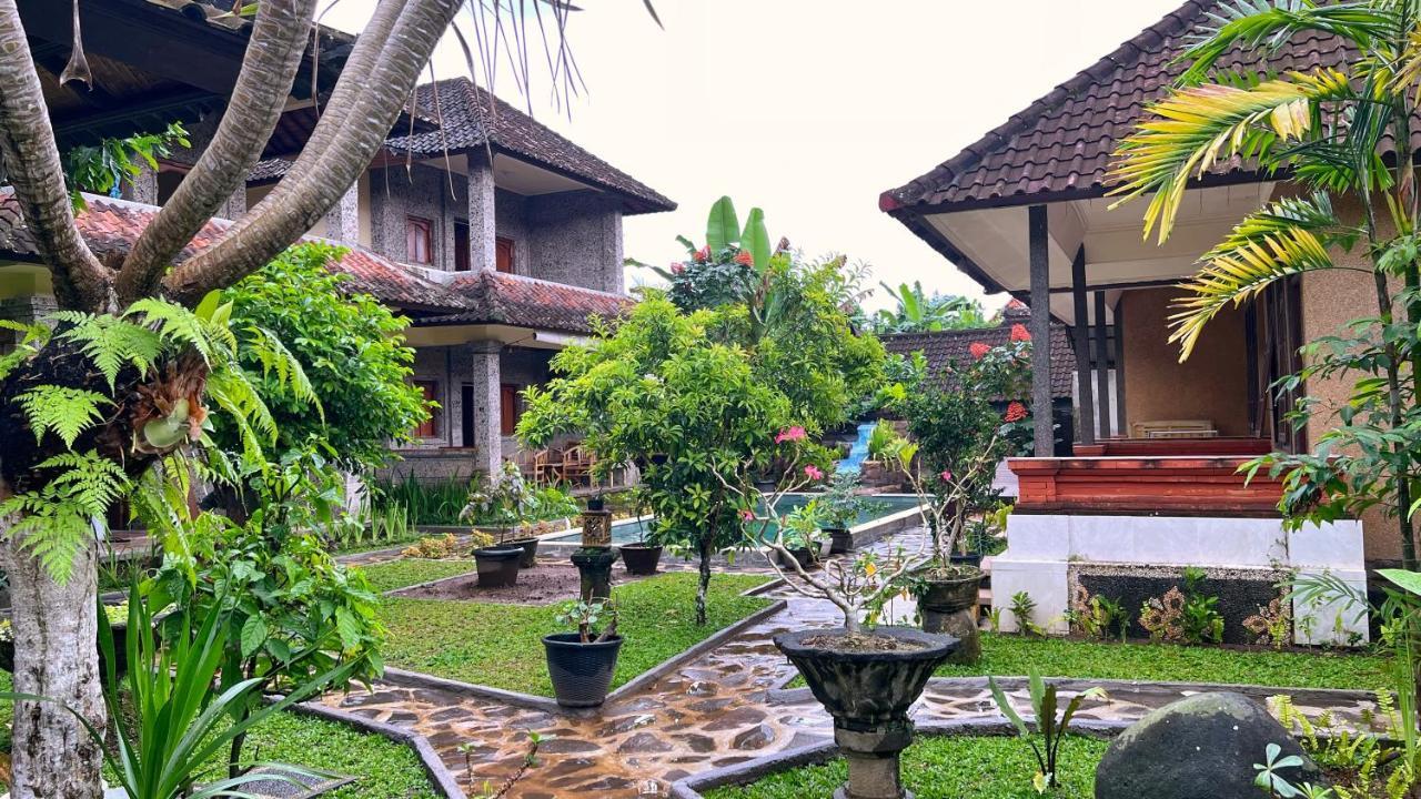 Gusti Home Stay Ubud Экстерьер фото