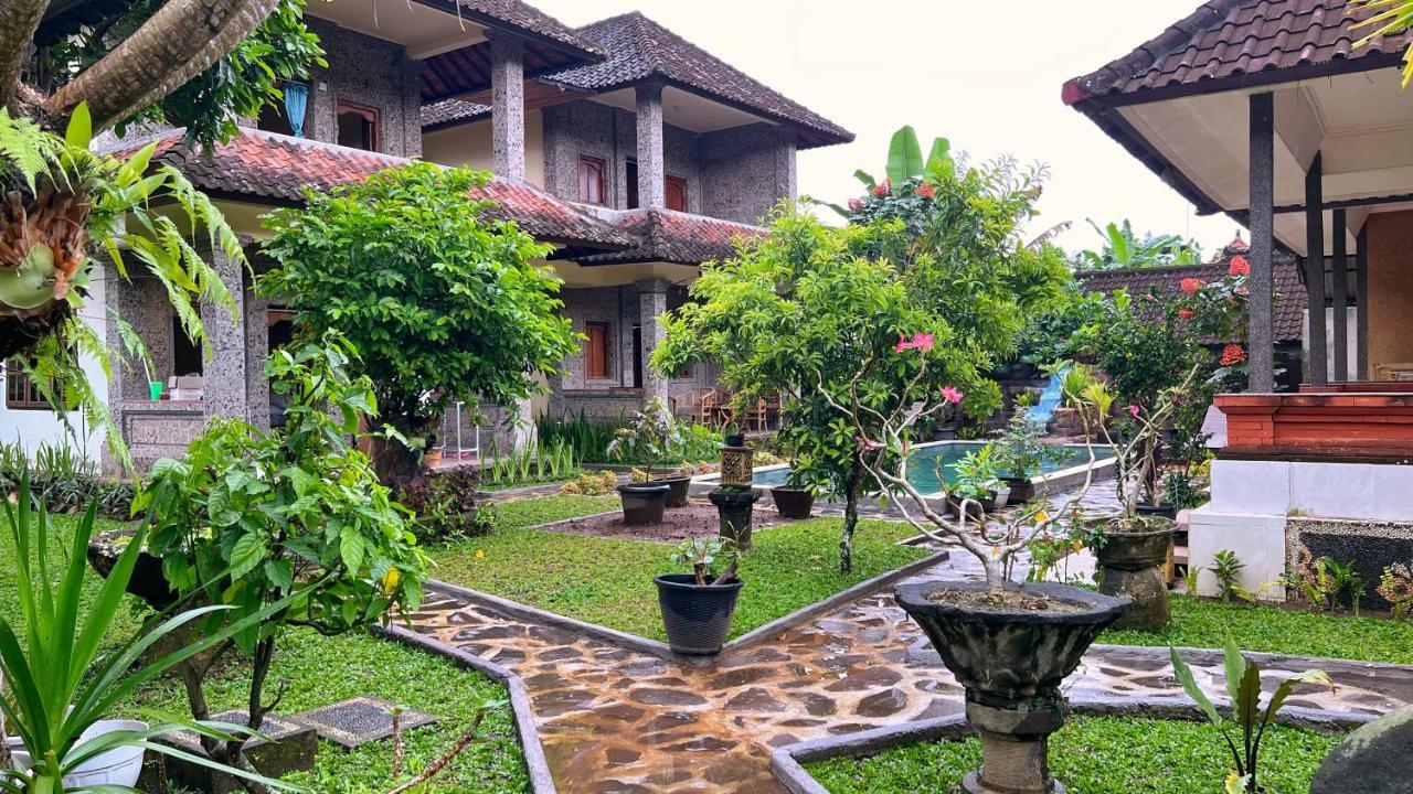 Gusti Home Stay Ubud Экстерьер фото