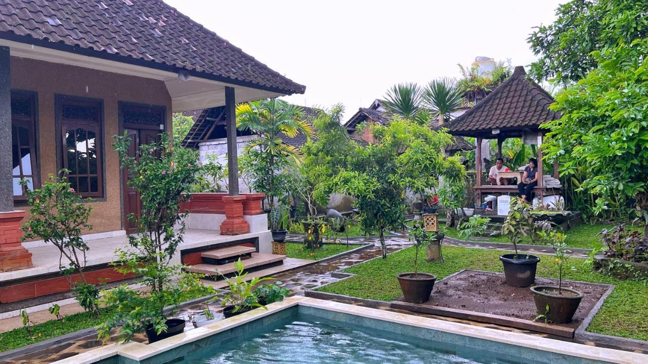 Gusti Home Stay Ubud Экстерьер фото
