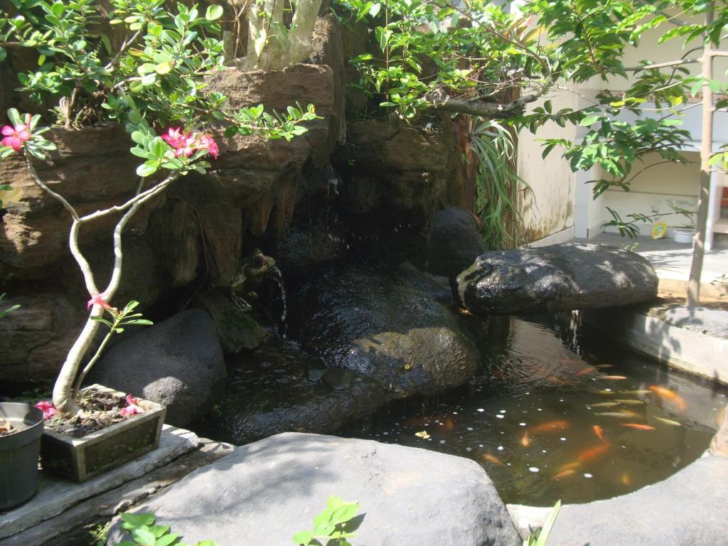 Gusti Home Stay Ubud Экстерьер фото