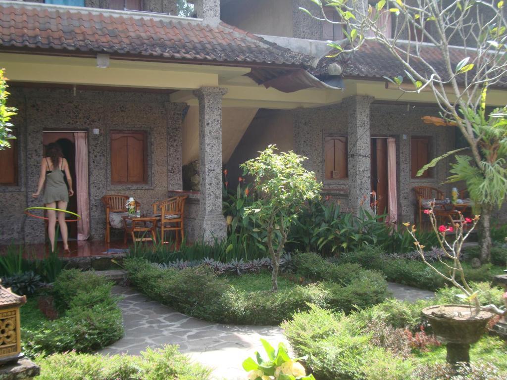 Gusti Home Stay Ubud Экстерьер фото
