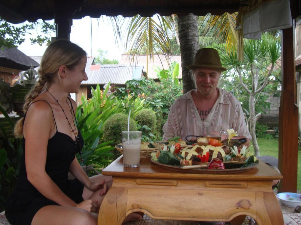 Gusti Home Stay Ubud Экстерьер фото