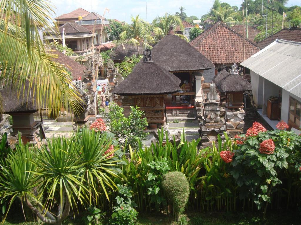 Gusti Home Stay Ubud Экстерьер фото