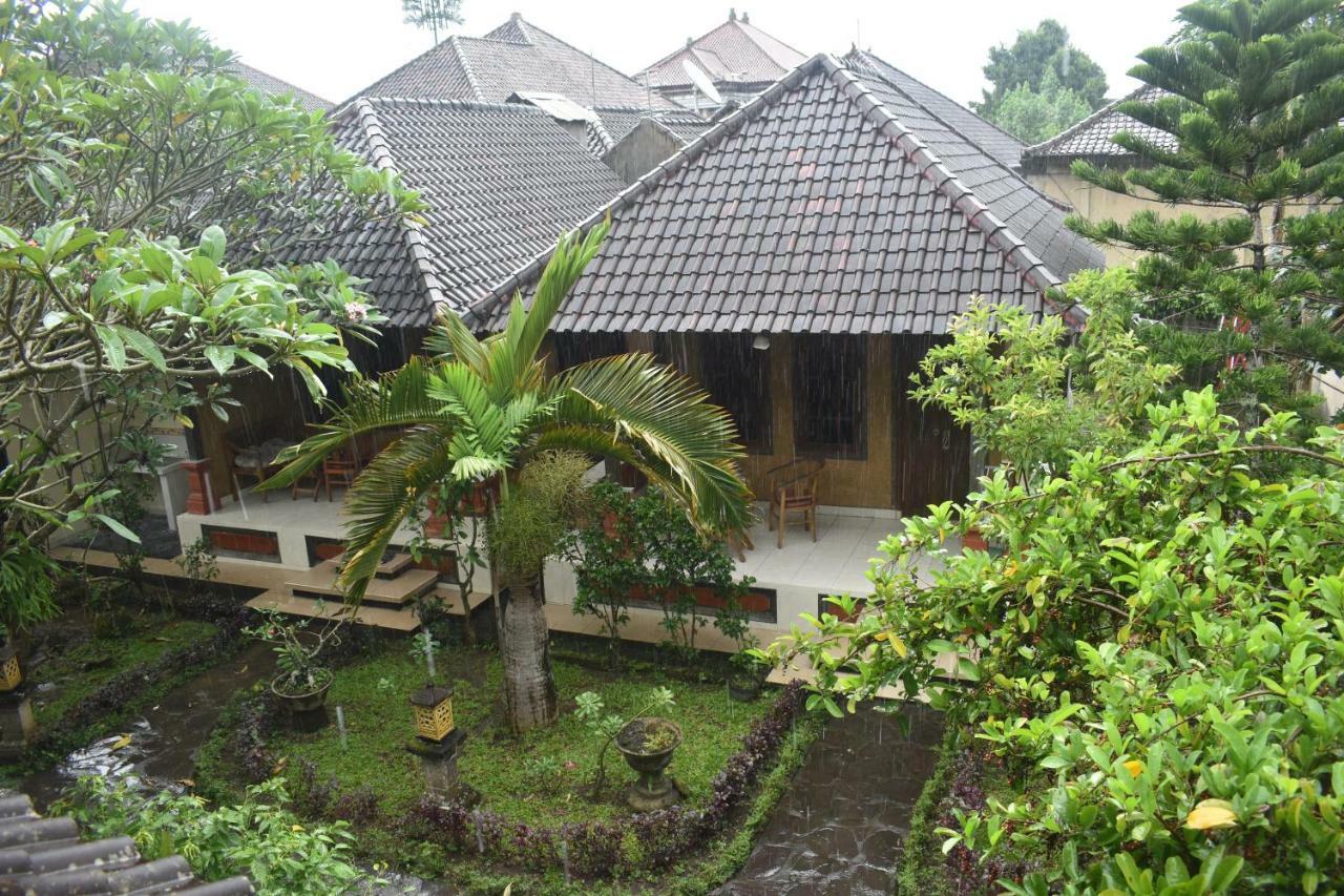 Gusti Home Stay Ubud Экстерьер фото